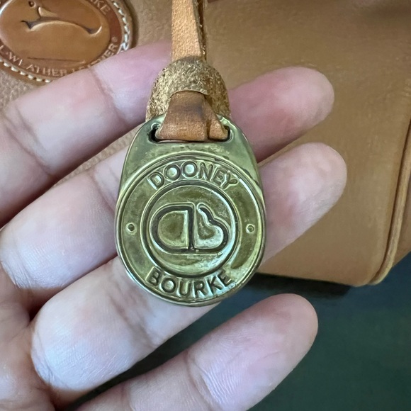 Dooney Bourke Vintage Doctor Bag - Picture 10 of 11